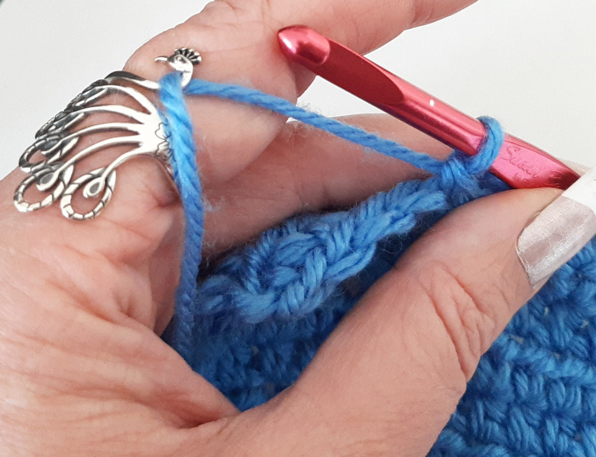 Crochet Finger Ring Adjustable Crochet Tension Ring Open Yarn Guide Finger