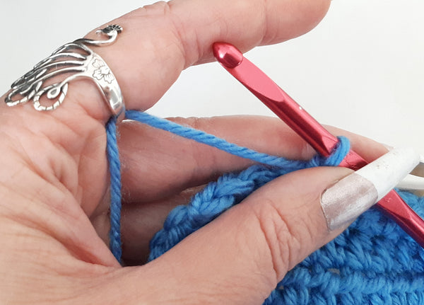 Sterling Silver Yarn Ring Fancy Peacock Adjustable Size Crochet Ring Beginner Knitting Crocheting Gift Crochet Tension Regulator Tool