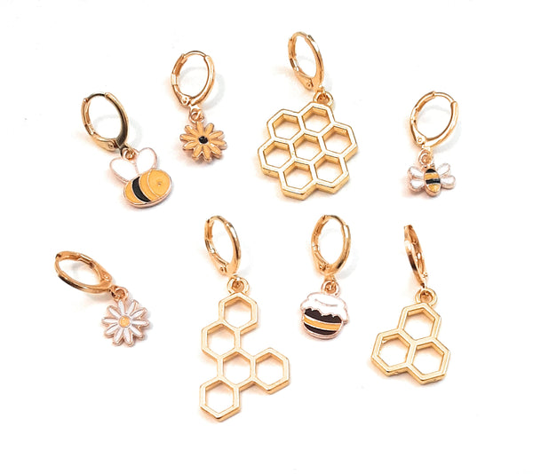 Stitch Markers Honey Bees and Flowers for Crochet and Knitting Set of 8 Detachable Place Marker Progress Keepers Yarn Gifts Accessories