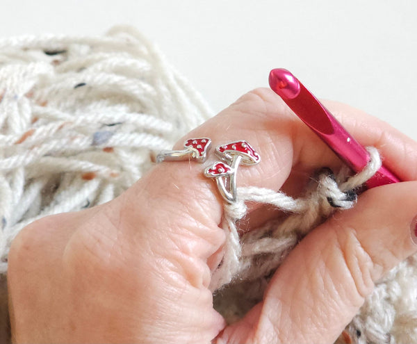 Red Mushrooms Slightly Adjustable Ring Size 8-9 Crochet Beginner Knitting Gift Yarn Tension Ring Regulator Tool Stainless Steel