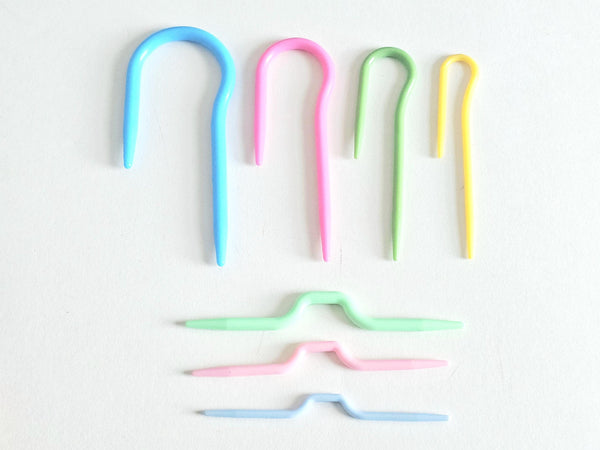 Knitting Stitch Holder Set 7-Piece Plastic Cable Needles & Stitch Holders Lightweight, No-Snag Knitting Crochet Notions