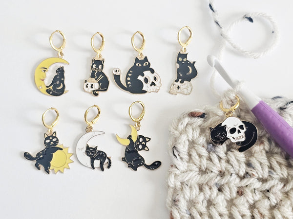 Black Cat Halloween Stitch Markers Set of 8 Cute Crochet and Knitting Accessories Spooky Yarn Markers for Fall Projects Cat Lover Gift