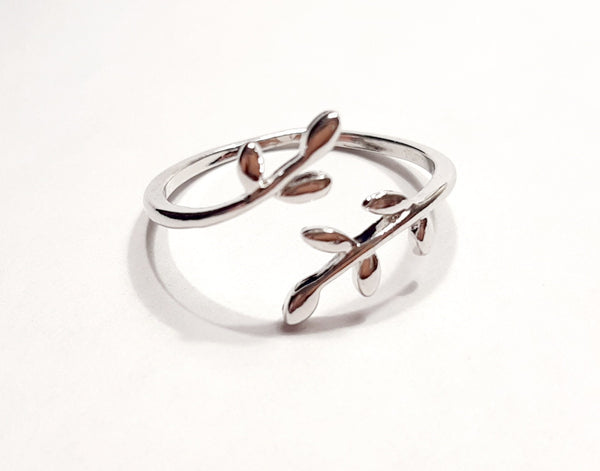 Sterling Silver Yarn Ring Vine Tree Branch Leaves | Adjustable Size Crochet Ring | Beginner Knitting Gift | Tension Regulator Tool