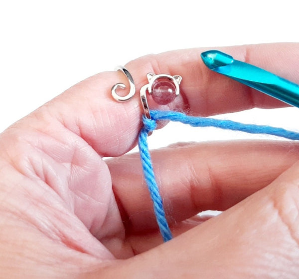 Silver Yarn Tension & Fidget Ring Cat | Adjustable Size 5-10 Crochet Ring | Beginner Knitting Crochet Gift | Tension Regulator Tool Notions
