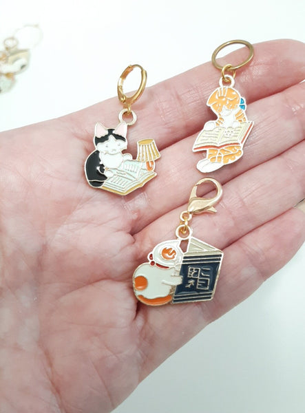 Reading Cats Stitch Markers Set of 5 Kitties with books Knitting Crochet Stitch Markers Progress Keepers Stitch Counter Place Marker