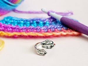 Yarn Tension Ring Bunny Rabbits Silver with Pink Ears Adjustable Size 6-9 Crochet Ring Beginner Knitting Crochet Gift Tension Regulator Tool