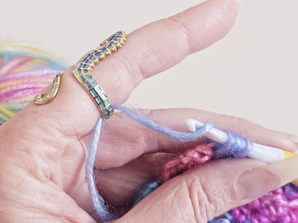 Yarn Tension Ring Elegant Gold and Blue Tones Adjustable Size 7-9 Crochet Ring Beginner Knitting Crochet Gift Tension Regulator Tool