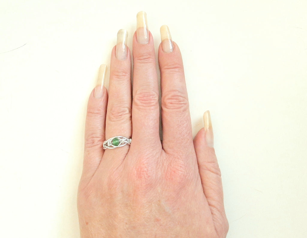 Want to buy a ring with a colored stone? View Brunott's range!
